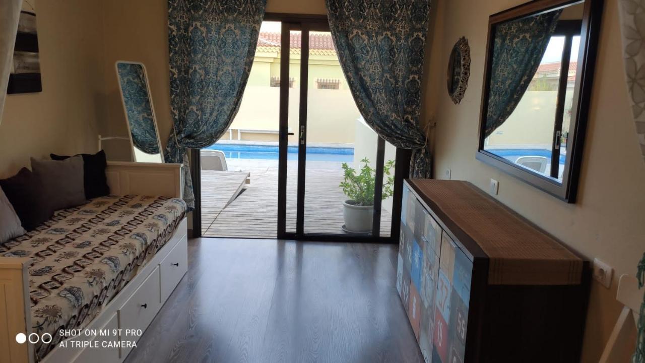 Vivienda Vacacional Tinizara Arona  Exteriör bild